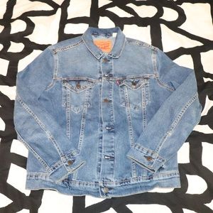 Levi’s Jean Trucker Jacket